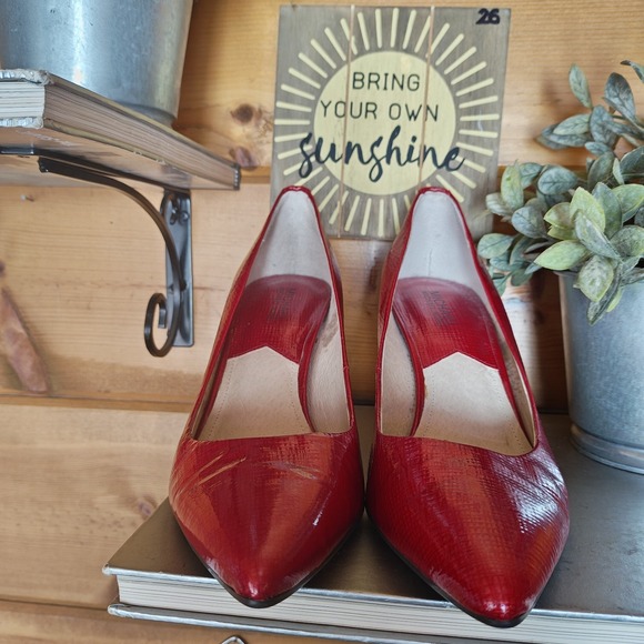 Michael Kors Flex Mid Pump Red Texture Emboss Patent Leather Heels Point Toe 9 M - Picture 5 of 10